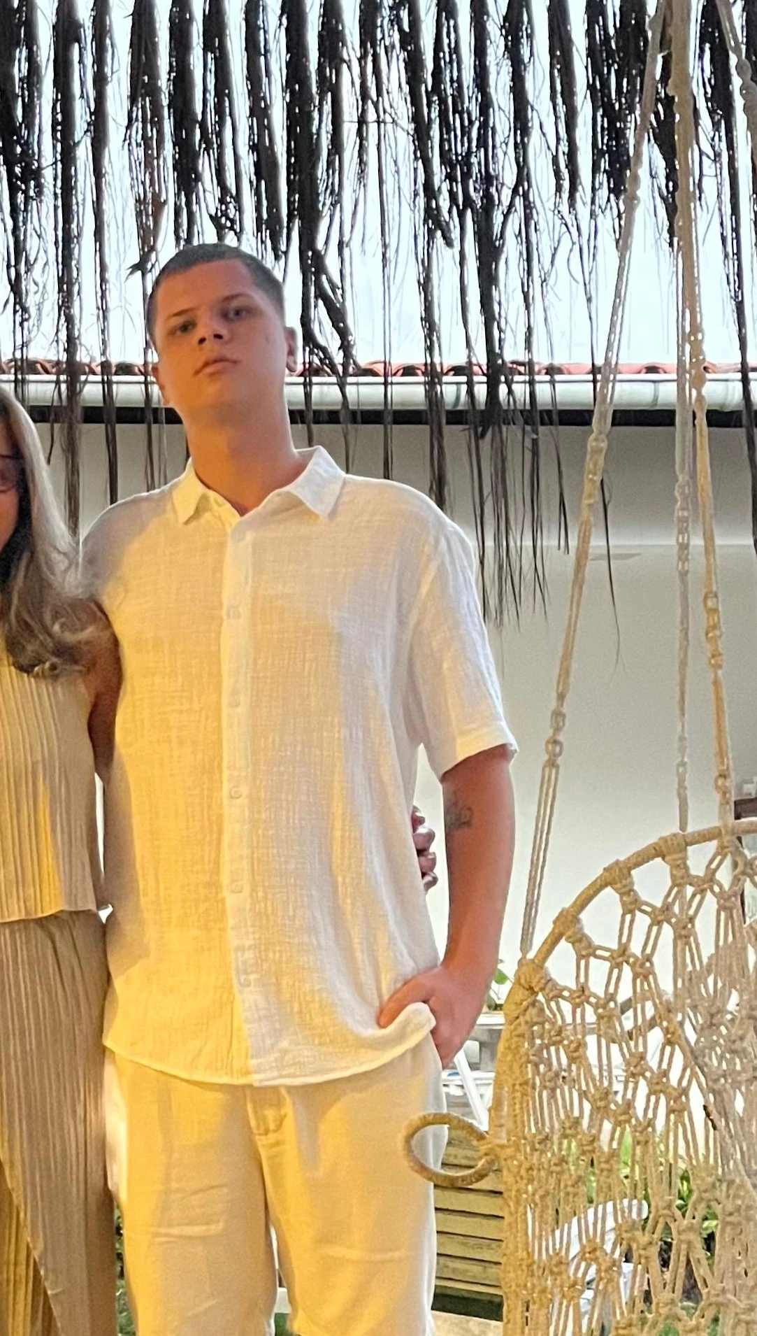 Foto do criador do site, em companhia do Mc Marechal